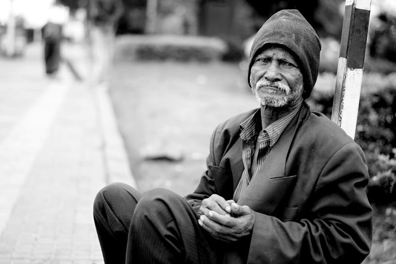 homeless sign.pexels 800p